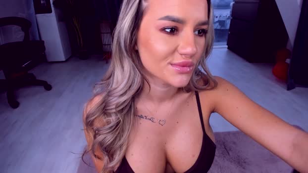 AudreyRyen MyFreeCams Female 10-04-2025