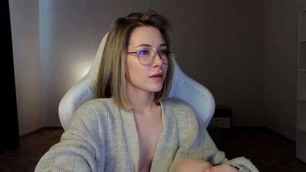 KeepSpark MyFreeCams Female 11-04-2025