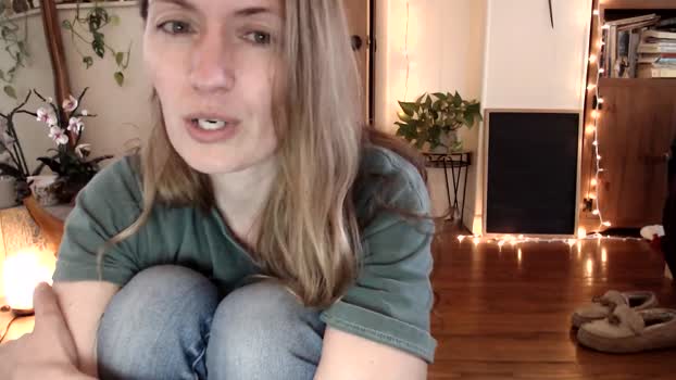 WildflowerEm MyFreeCams Female 10-04-2025