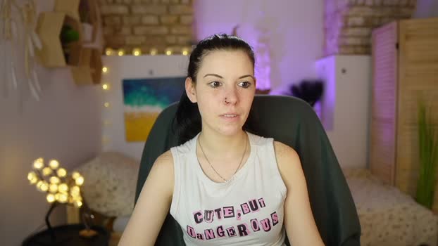 April_Ollsen MyFreeCams Female 12-04-2025