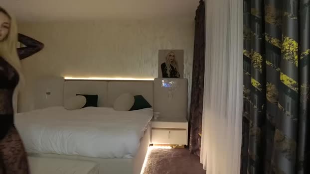 BlondeIsBack MyFreeCams Female 11-04-2025