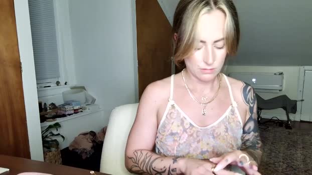 Lena_bee MyFreeCams Female 12-04-2025