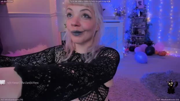 LunaWolfie MyFreeCams Female 11-04-2025