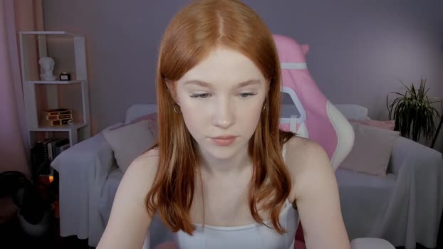 leahsthetics Chaturbate Female 14-04-2025