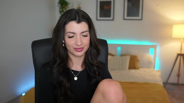 Julia_Roca MyFreeCams Female 14-04-2025