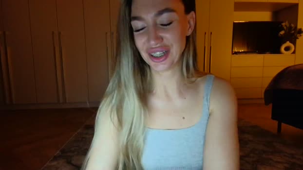 Mystery_C MyFreeCams Female 14-04-2025