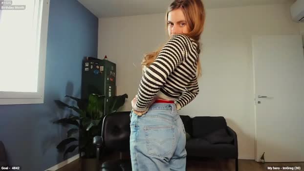 Personage MyFreeCams Female 15-04-2025