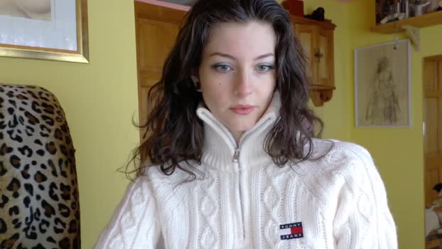 sylksiren MyFreeCams Female 15-04-2025