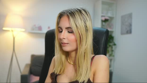 Catecrago_ MyFreeCams Female 15-04-2025