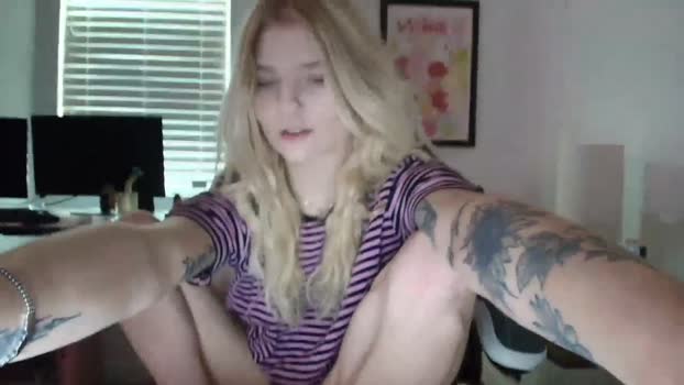 DuckChan0 MyFreeCams Female 16-04-2025