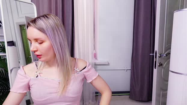 tinasiner Chaturbate Female 15-04-2025