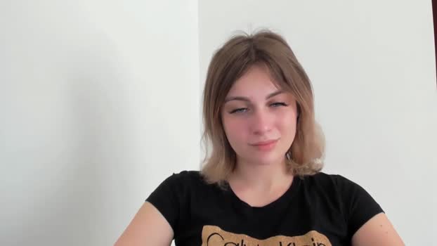 EarlyyBird MyFreeCams Female 17-04-2025