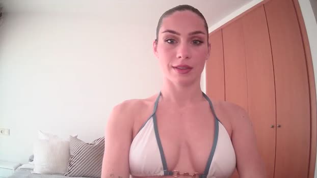 English_Lola MyFreeCams Female 17-04-2025