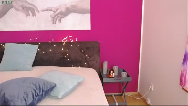 Erinishere MyFreeCams Female 17-04-2025