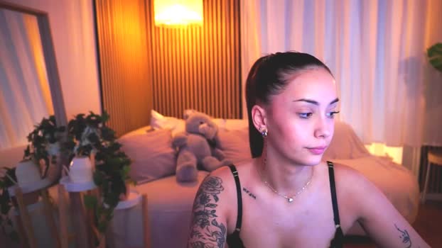 Naomii18 MyFreeCams Female 17-04-2025