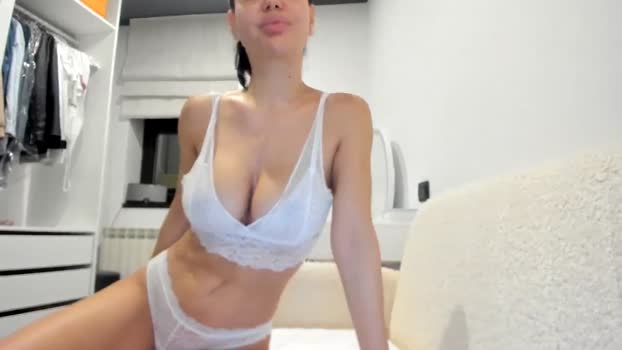 Alenaxoxo MyFreeCams Female 17-04-2025