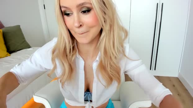 AoifeOneal MyFreeCams Female 17-04-2025