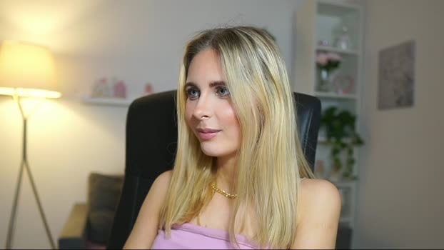 Catecrago_ MyFreeCams Female 18-04-2025