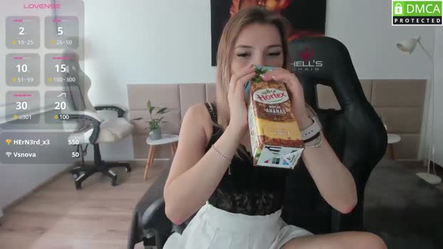 Daisyy MyFreeCams Female 18-04-2025