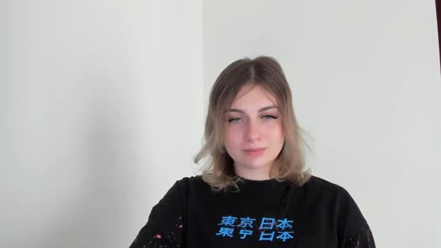 EarlyyBird MyFreeCams Female 18-04-2025