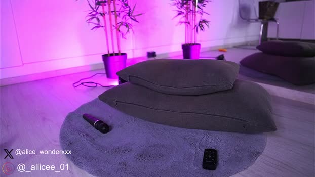 VanesaSimon MyFreeCams Female 18-04-2025