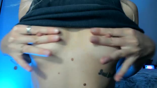 Vodka_Queen MyFreeCams Female 18-04-2025