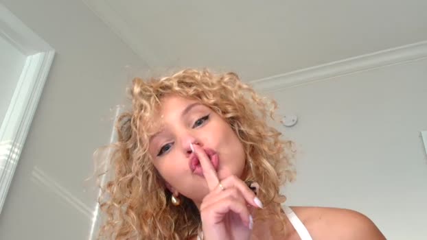 theislandgirl Chaturbate Female 17-04-2025