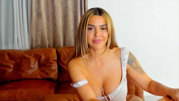 DJMonica MyFreeCams Female 19-04-2025