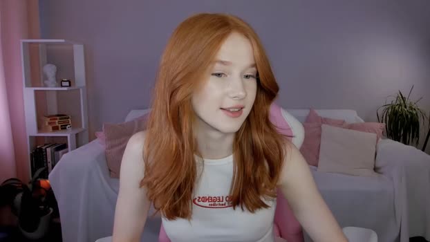 leahsthetics Chaturbate Female 22-04-2025