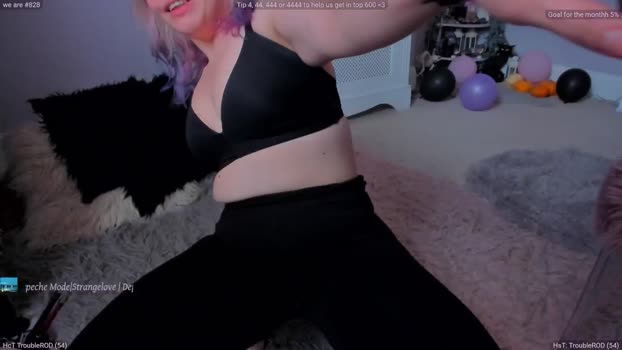 LunaWolfie MyFreeCams Female 23-04-2025