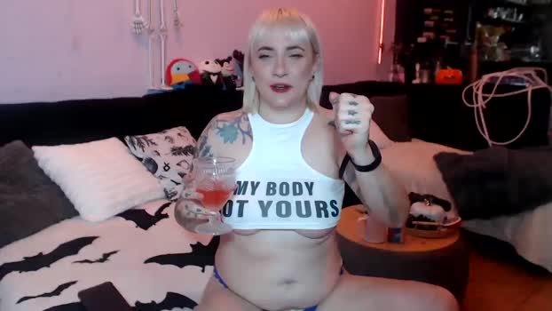 axehallow MyFreeCams Female 22-04-2025