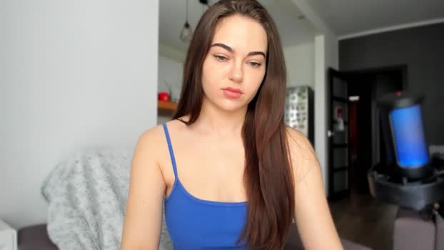 BeeTheQueen MyFreeCams Female 24-04-2025