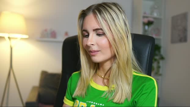 Catecrago_ MyFreeCams Female 23-04-2025