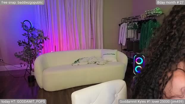 KylieNicole MyFreeCams Female 24-04-2025