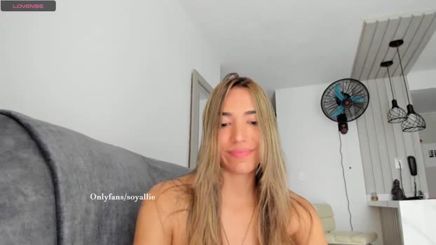 Missbaby8 MyFreeCams Female 24-04-2025