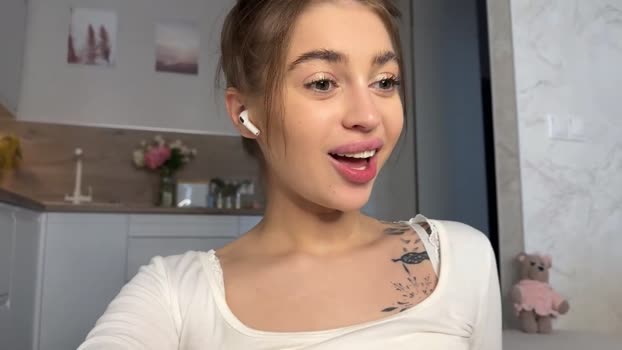 cuteelsa_ Chaturbate Female 24-04-2025