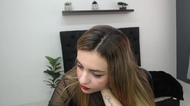 CamilleDucan MyFreeCams Female 25-04-2025