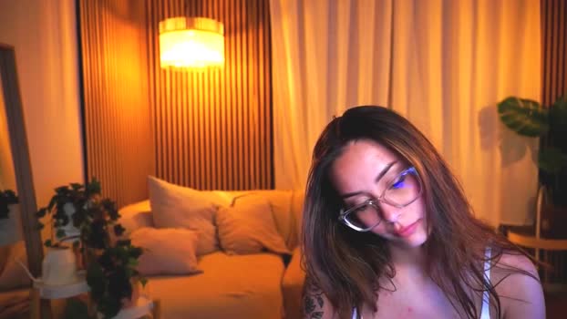 Naomii18 MyFreeCams Female 24-04-2025