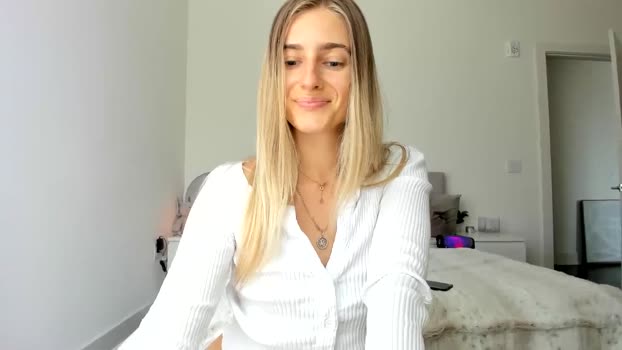 Vodka_Queen MyFreeCams Female 24-04-2025