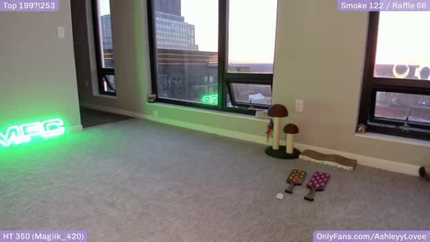 Ashleyylovee MyFreeCams Female 26-04-2025