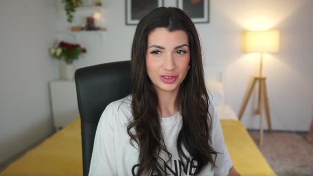 Julia_Roca MyFreeCams Female 25-04-2025