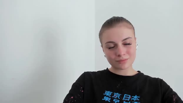 EarlyyBird MyFreeCams Female 27-04-2025