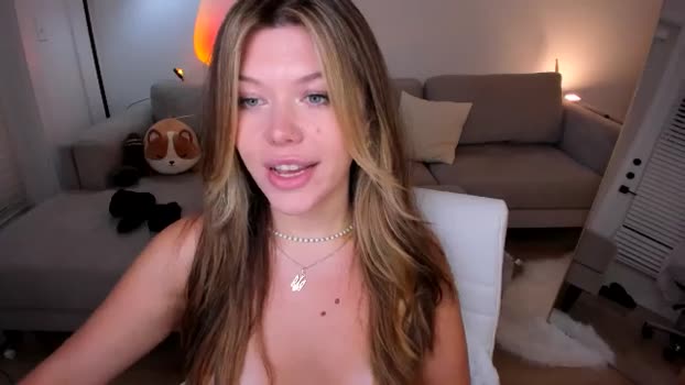 Just_Vi MyFreeCams Female 27-04-2025