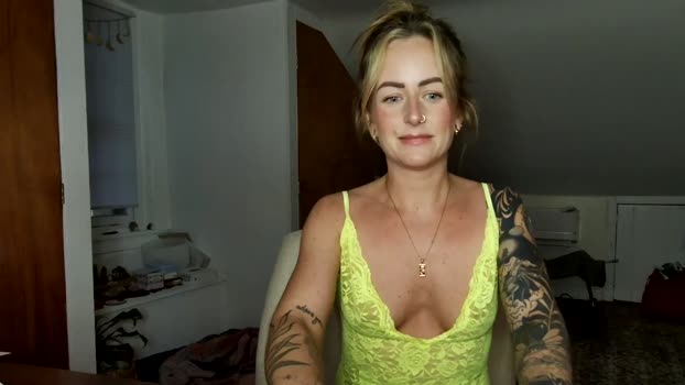 Lena_bee MyFreeCams Female 27-04-2025