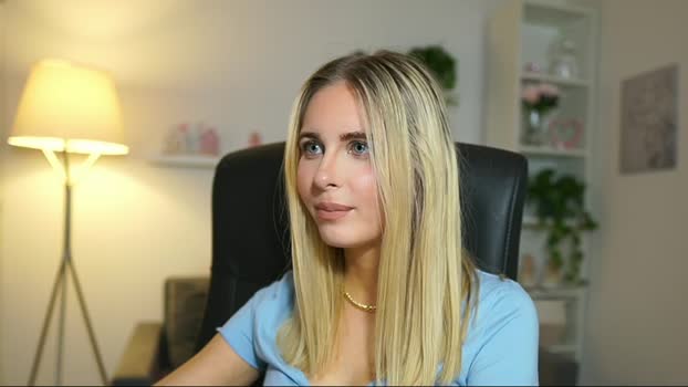 Catecrago_ MyFreeCams Female 28-04-2025