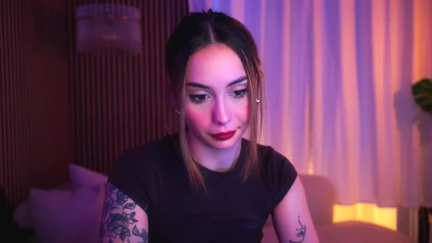 Naomii18 MyFreeCams Female 27-04-2025