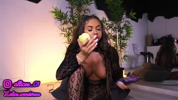 VanesaSimon MyFreeCams Female 28-04-2025