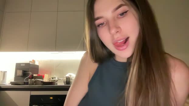 kissfreeze MyFreeCams Female 27-04-2025