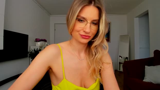 AlyMiss MyFreeCams Female 29-04-2025