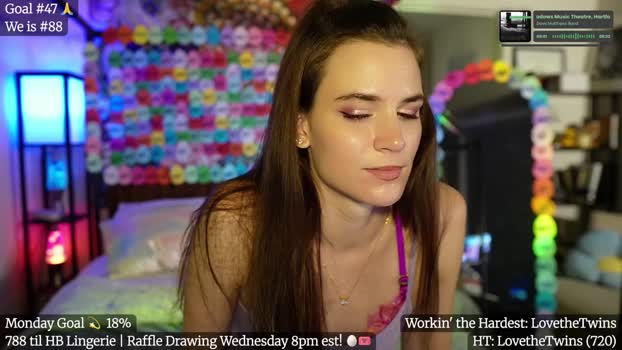 Gia_Hill MyFreeCams Female 29-04-2025